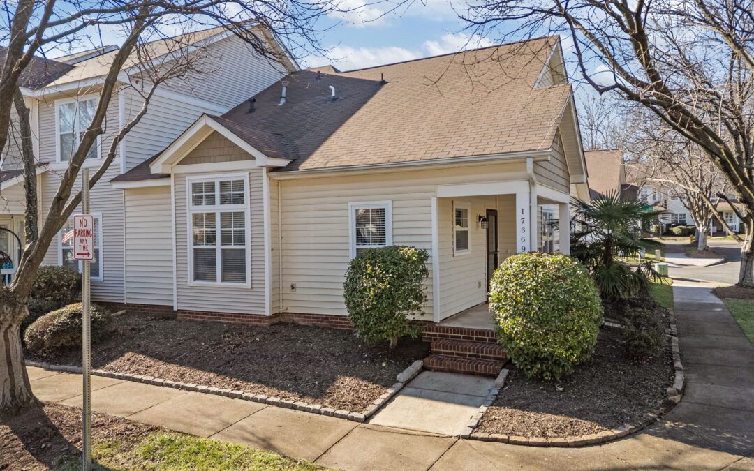 A Home Designed for an Easy, Lock-and-Leave Lifestyle